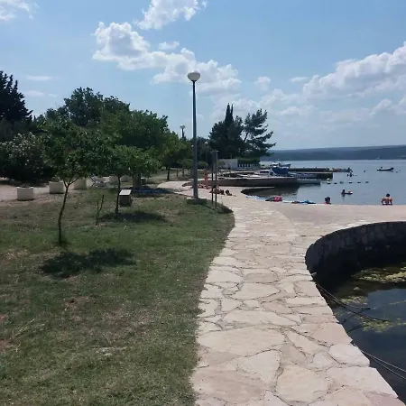 Apartmán Nino - Crna Punta *
